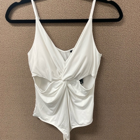 Express White Twist Front Bodysuit - Picture 3 of 9